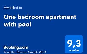 One Bedroom Apartment With Pool